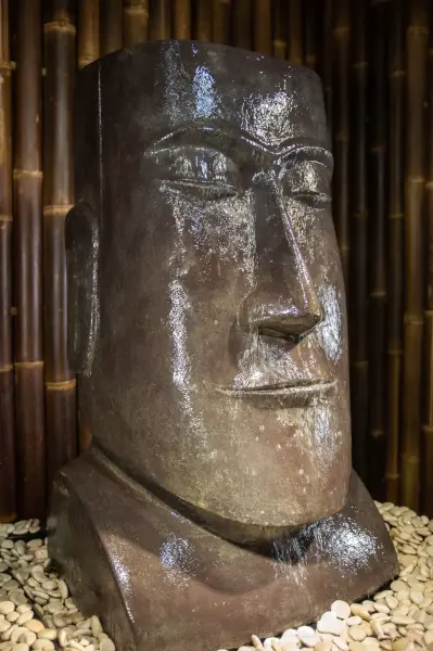 Product image 2 of the product “Abstrakt Head as water feature, in the sizes 66cm and 100cm, Antique Finish ”